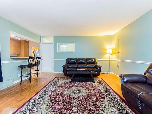Sold by Re/Max In The City | media 19