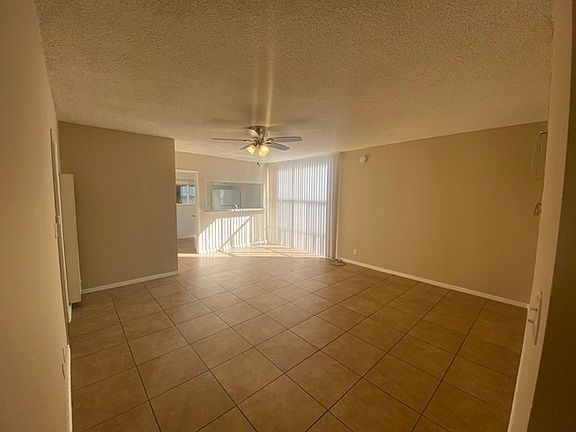 3rd image of 133 S Mariposa Ave APT 8