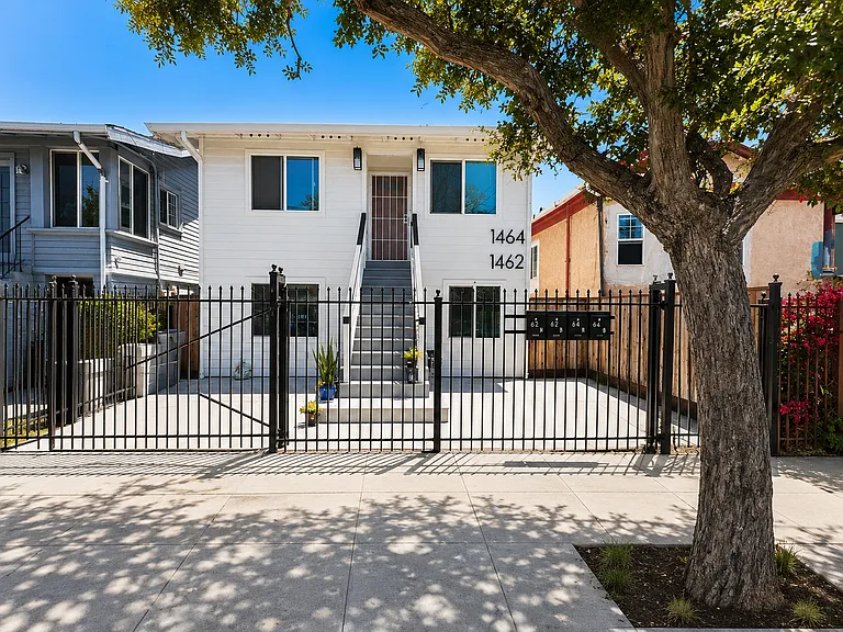 1464 55th Ave — Photo 1