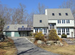 33 Rocky Hill Rd, Scituate, RI 02857
