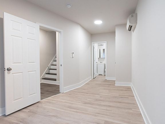 3rd image of 839 E Willard St #1STFF