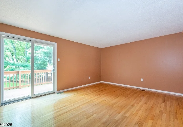 12 Liberty Ln — Photo 10