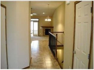 6053 Sheffield Cir, Johnston, IA 50131