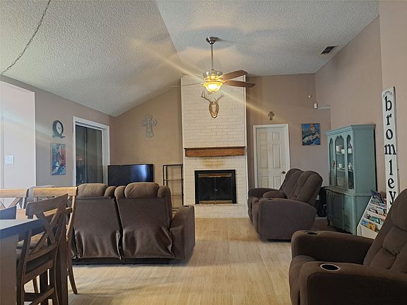2nd image of 23 Reagan Cir