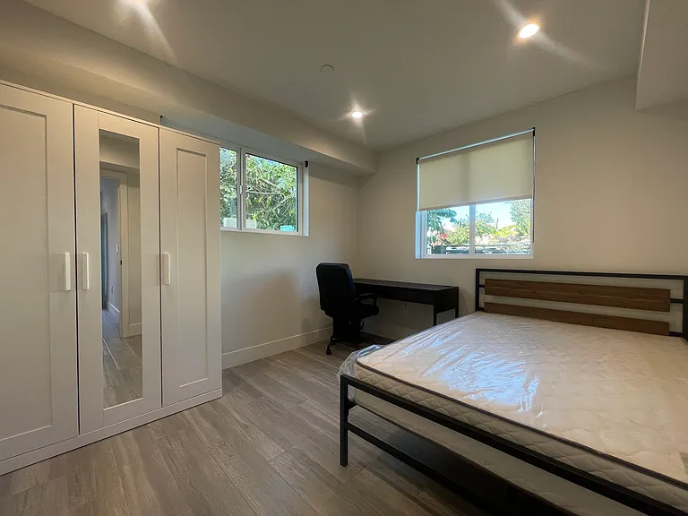 1270 Rolland Curtis Pl — Photo 18