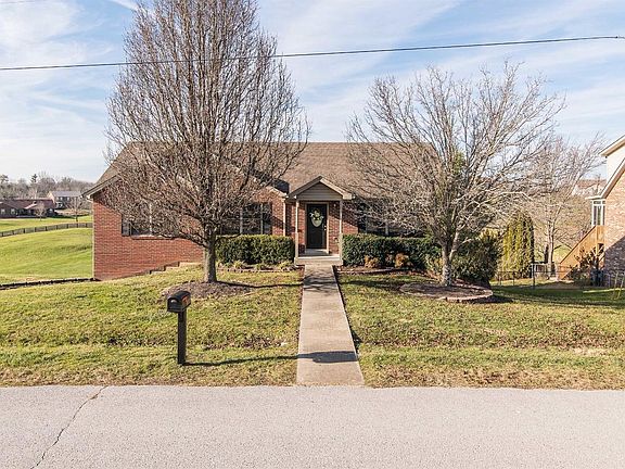 2nd image of 1004 Echo Valley Dr
