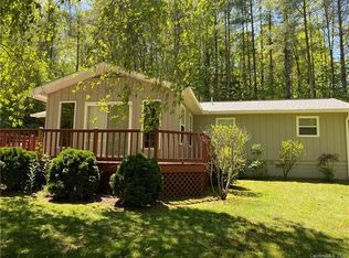2039 Tapoco Rd, Robbinsville, NC 28771
