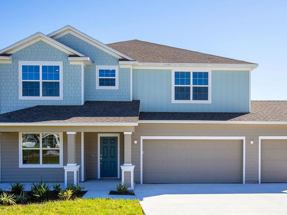 The only new homes with oversized homesites and included 3-car garages. Enjoy a quick, 1-mile to The