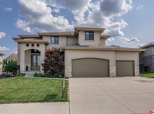 19613 Decatur St, Elkhorn, NE 68022