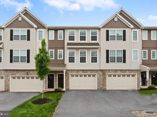 535 Brook Shire Ct, Mechanicsburg, PA 17055
