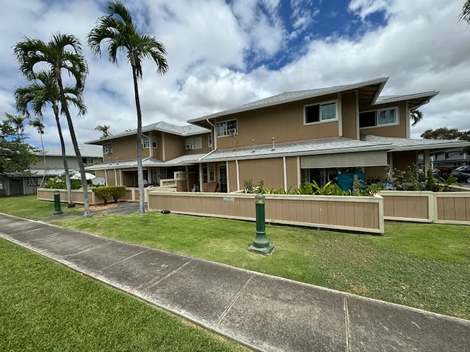 91-1010B Makaaloa St #4B