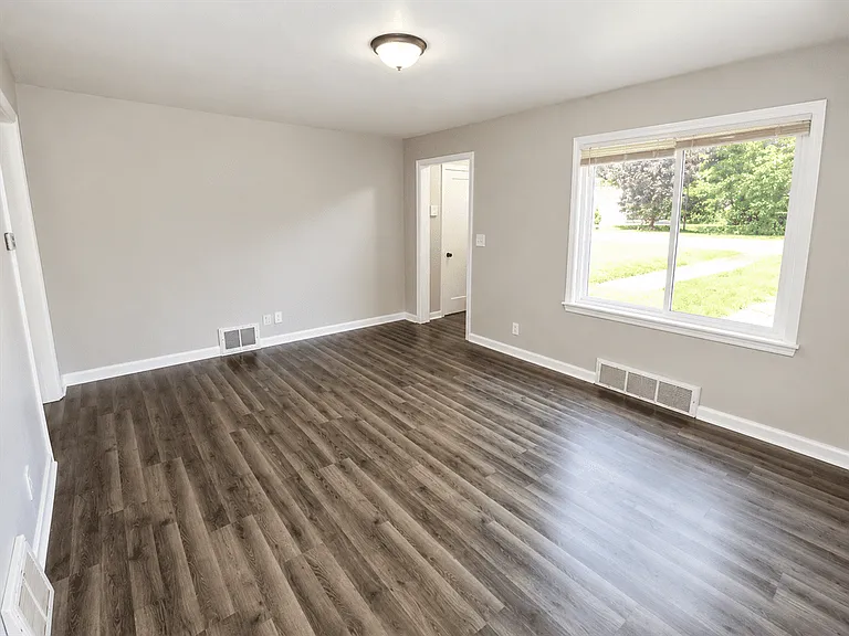 6014 Piper Ave — Photo 4