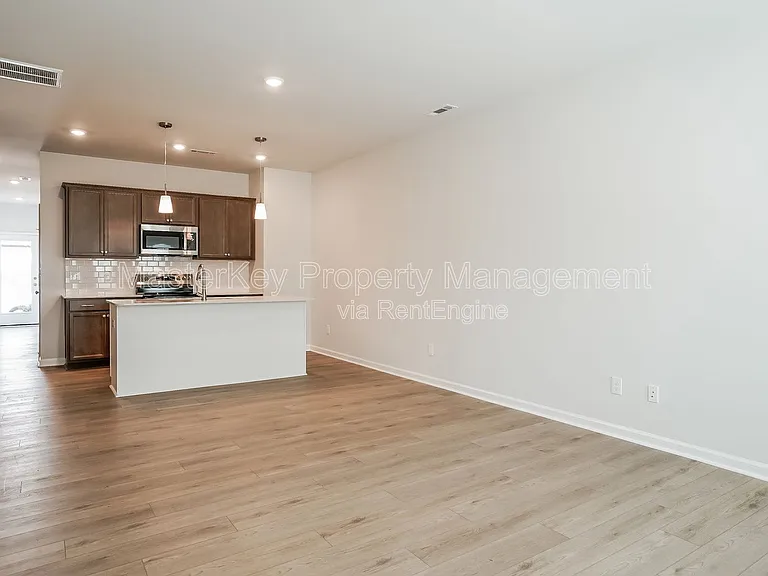 112 Silver Fir Ln — Photo 4