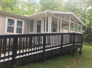 958 Turkey Pen Gap Rd, Horse Shoe, NC 28742
