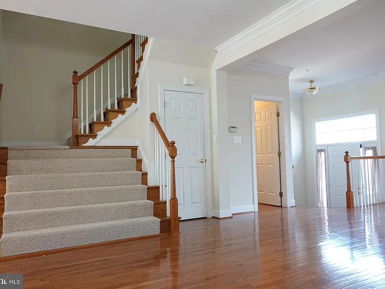 1112 Pleasant Dr — Photo 8