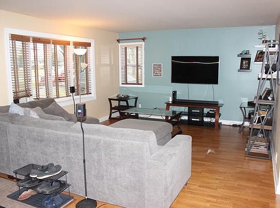 5th image of 4900 W 135th St