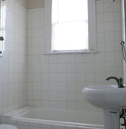 4th image of 1000 18th St S #6