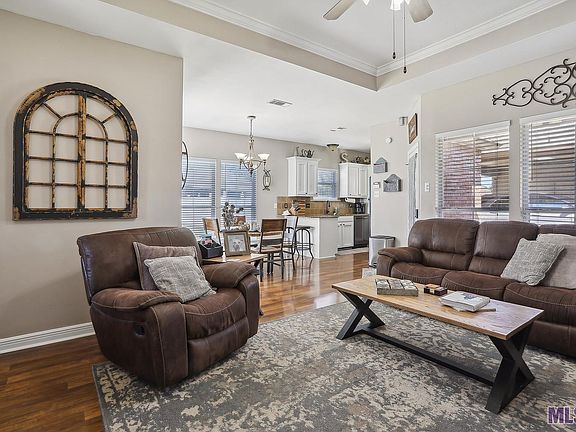 4th image of 6704 Windwood Dr