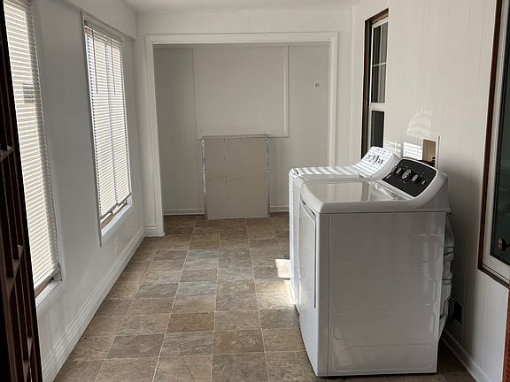 5th image of 440 N 2nd St