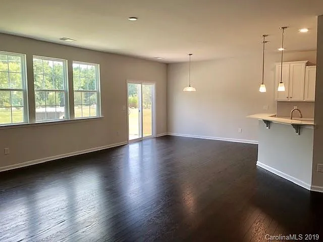 2230 Killian Creek Dr — Photo 8