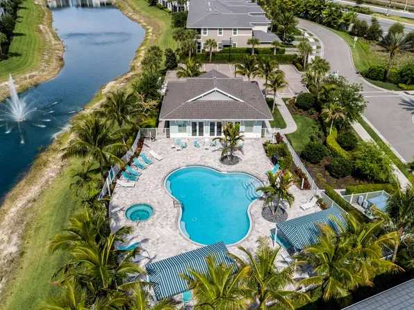 6960 Avalon Cir Unit 807, Naples, FL 34112