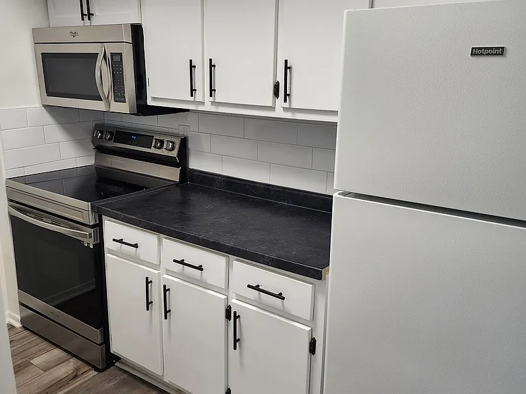 3644 N Mayfield Dr #1 — Photo 4