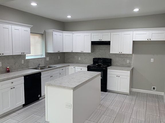 4th image of 309 S Avenue A
