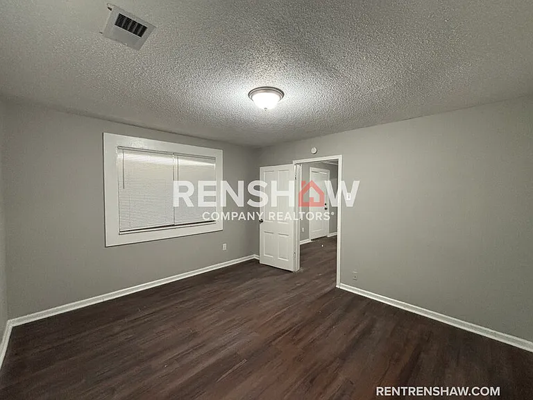 3021 Green Rd — Photo 6