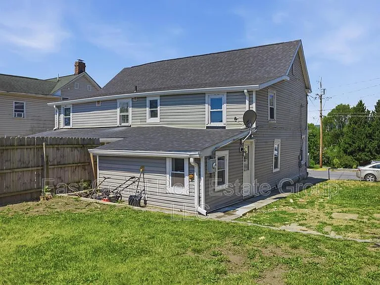 116 S High St — Photo 19