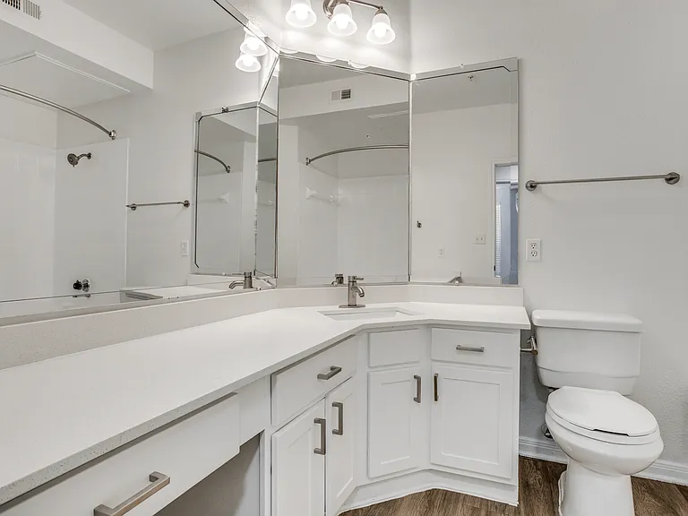 The Estate on Quarry Lake Apartment Homes — Photo 51