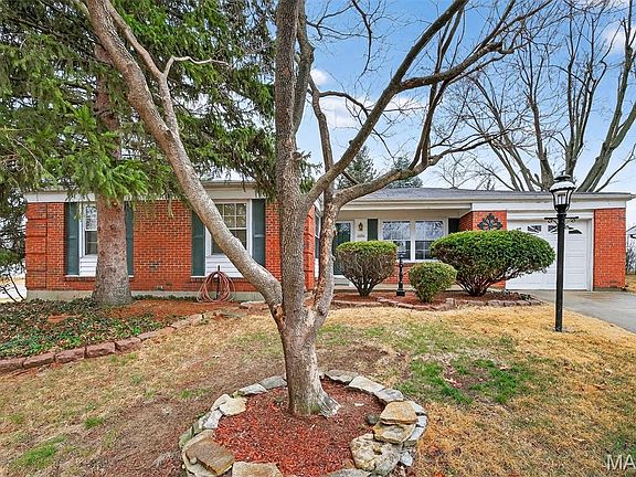 2nd image of 2590 Hackney Dr