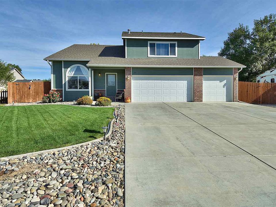 1st image of 217 Dogwood Ct