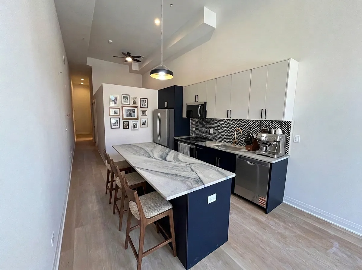 1 bed, 650 sqft, $2,640 — Photo 4