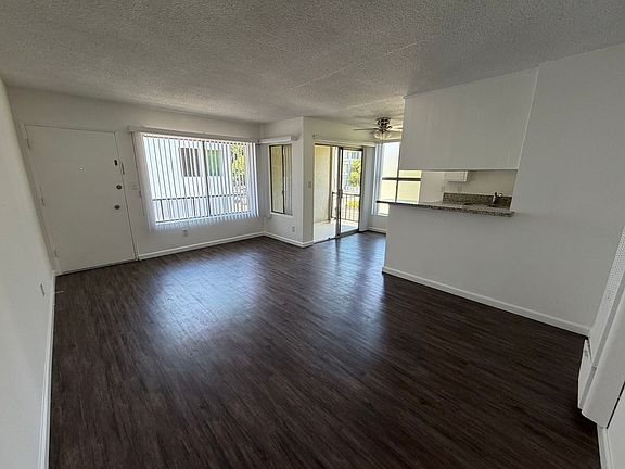 3rd image of 3765 Keystone Ave APT 4