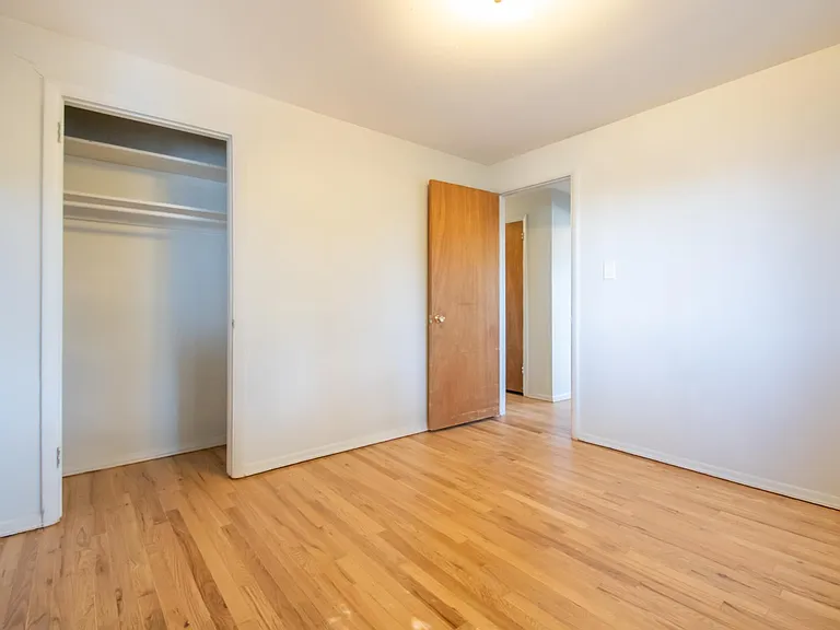 1370 W 1st Ave — Photo 5