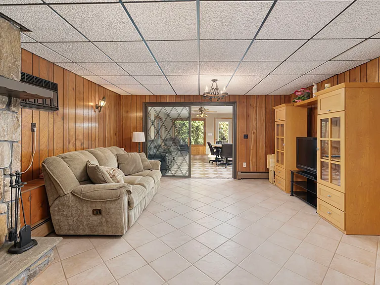 77 Cherry Hill Rd — Photo 23