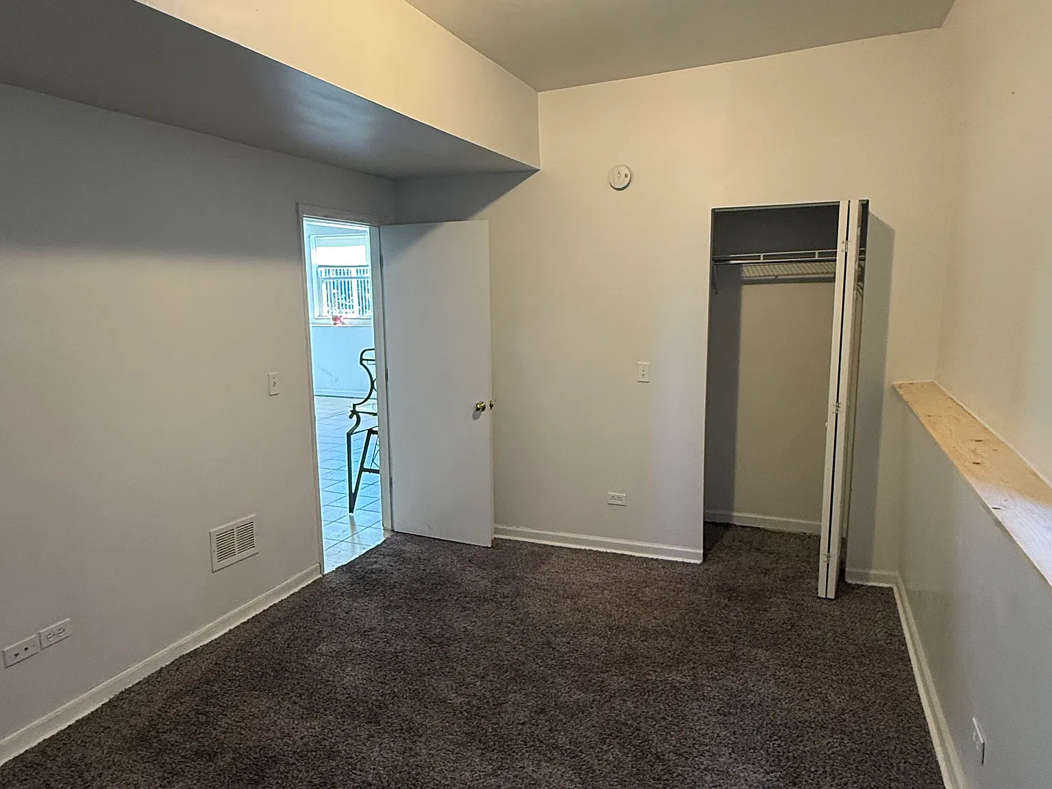 2 bed, 980 sqft, $1,700 — Photo 4