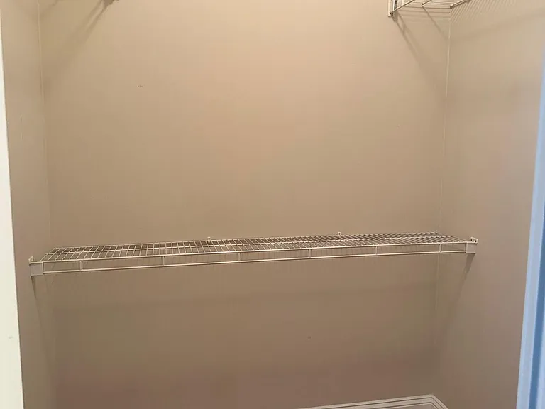 1439 Barrington Cir — Photo 12