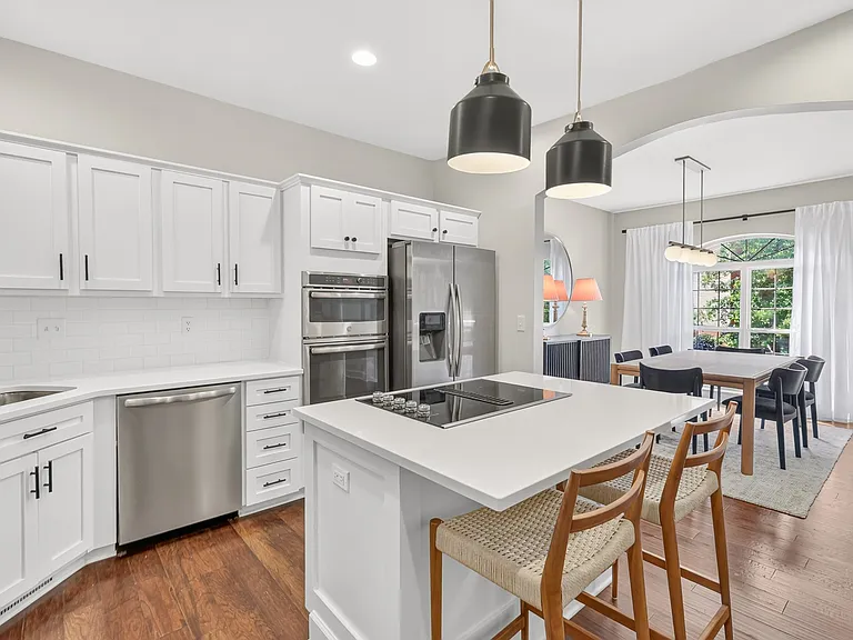 131 Carriage Ct — Photo 29