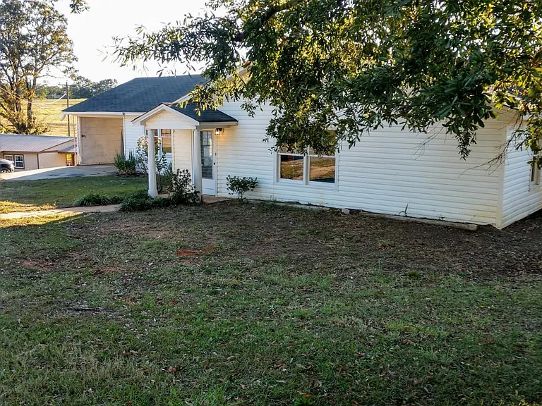 3576 Wildcat Bridge Rd — Photo 4
