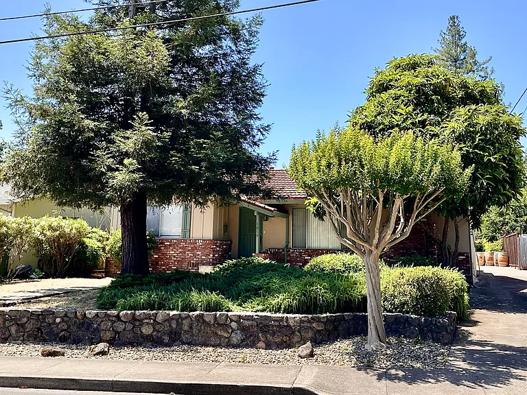 1815 Park St — Photo 10
