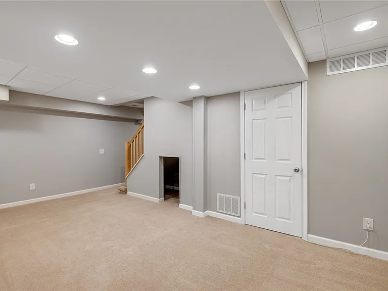 40 Alverstone Way — Photo 36