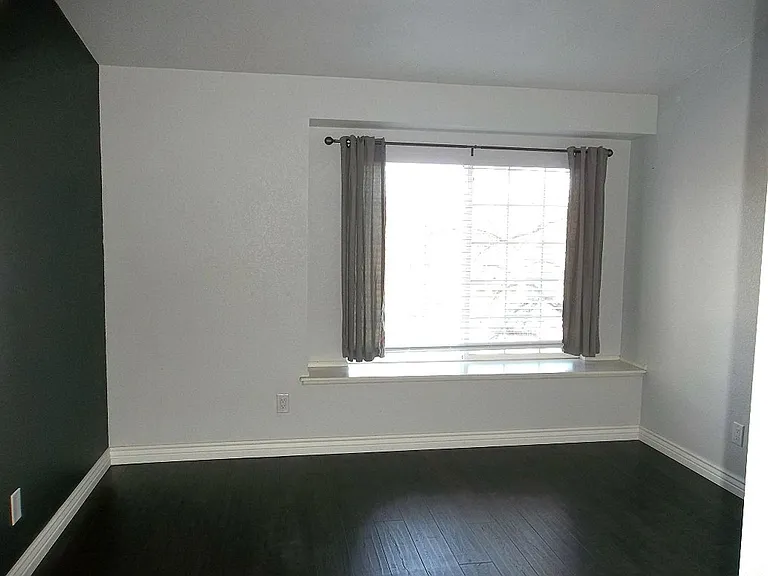 1225 W Prospect Rd #Q26 — Photo 7