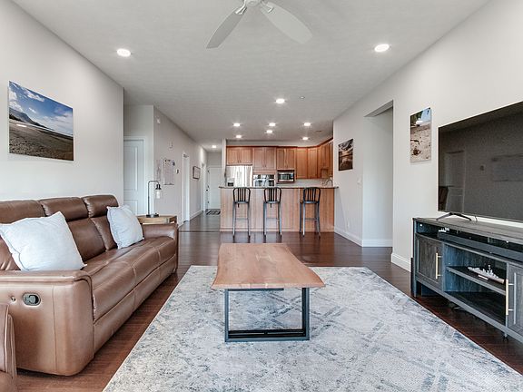 3rd image of 225 N 2nd St Unit 2C