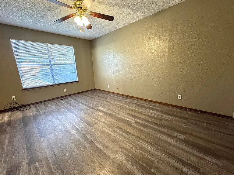 1403 S 121st East Ave — Photo 14
