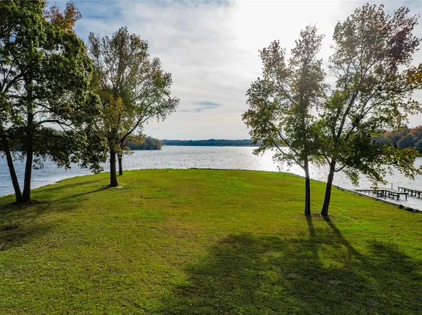 2707 Hopson Dr, Athens, TX 75752