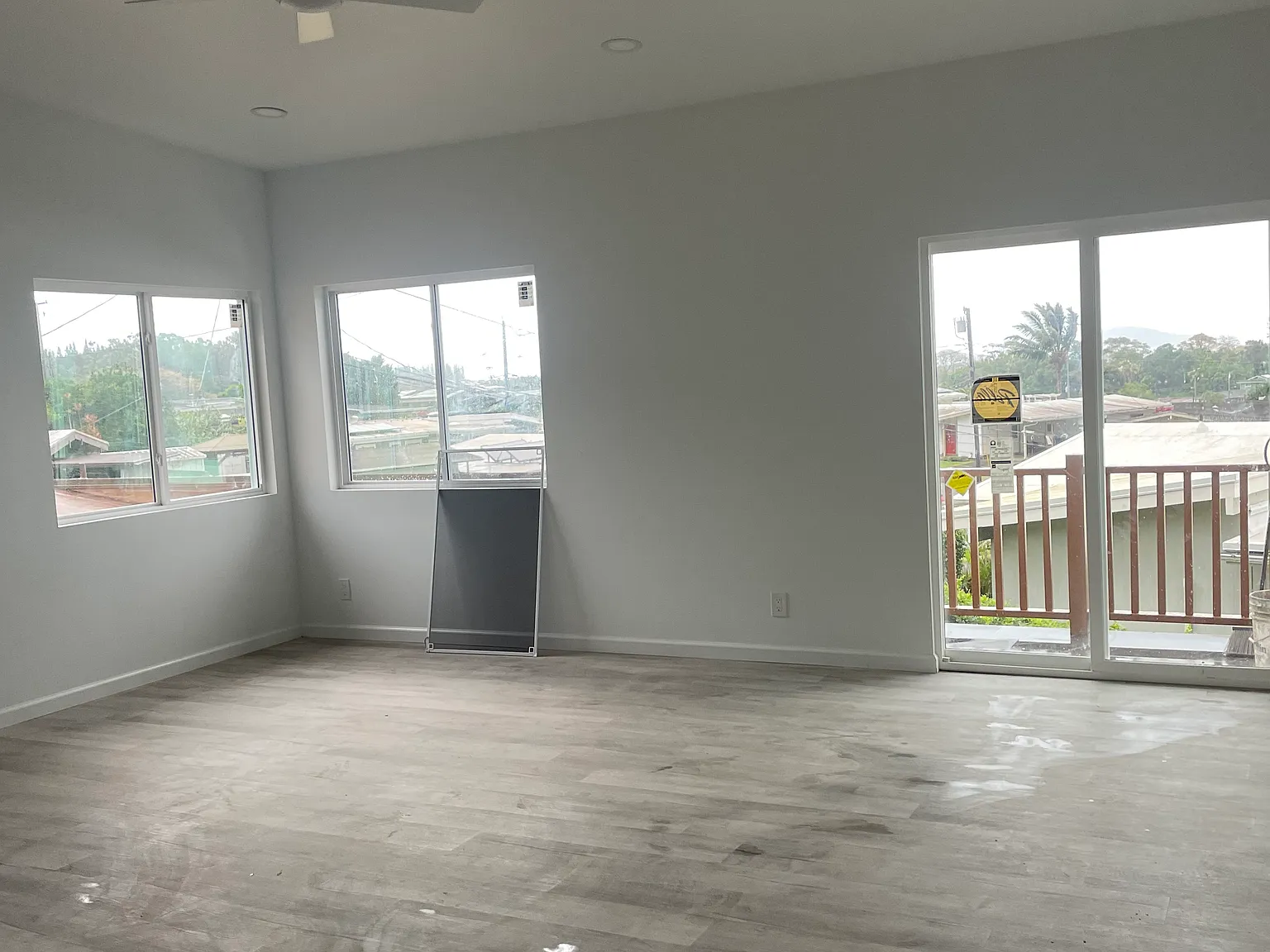 3 bed, 2000 sqft, $3,999 — Photo 3