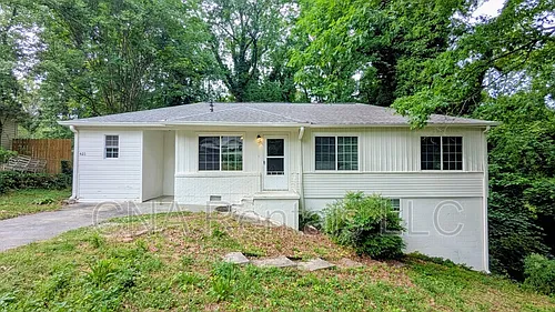 631 Blackhawk Cir SE Photo 1