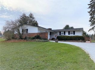 11308 Walnut Ridge Rd, Chesterland, OH 44026