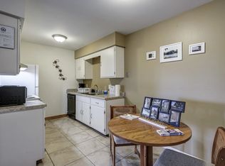 Sunset Lake Apartments, Vicksburg, MI 49097